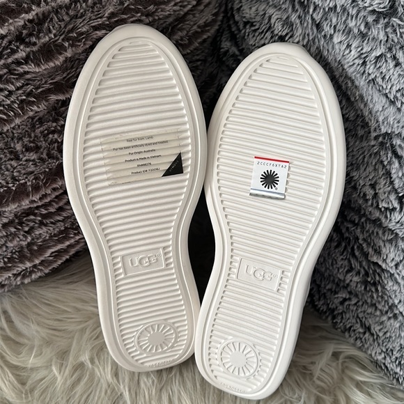 NEW UGG PICO MIXED MEDIA SLIP-ON SNEAKERS - Picture 9 of 9